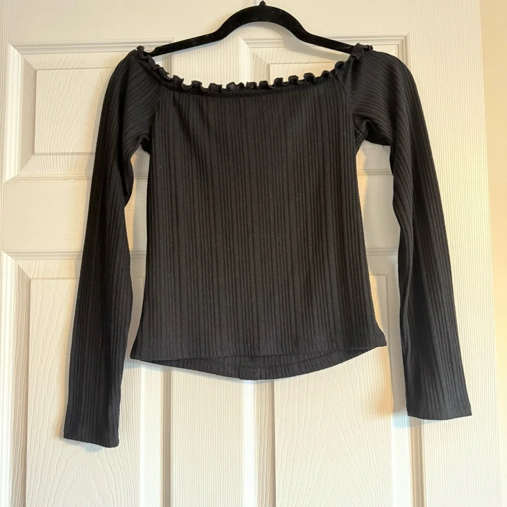 Aeropostale Aero Black Off Shoulder Top Size Medium - Picture 4 of 6